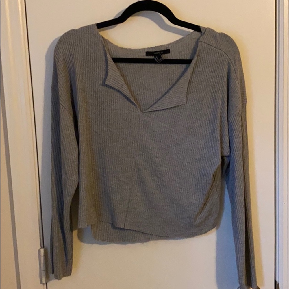 Long sleeve crop top size medium